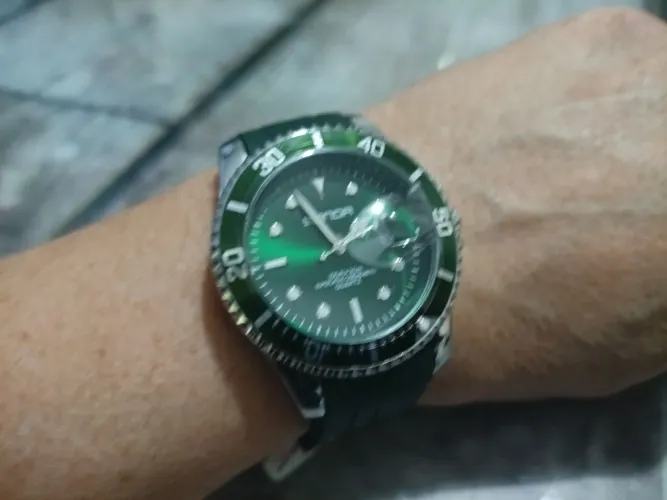 Relógio Sanda imitação Submariner hulk