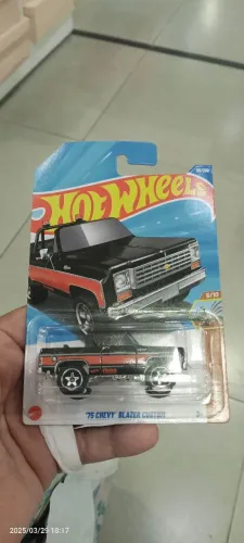 Carrinho Hot Wheels '75 Chevy Blazer Custom