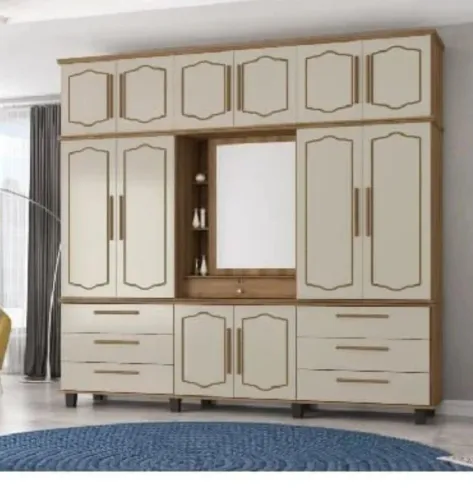 Guarda-roupa triplex