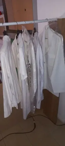 Aventais, camisas, área saude