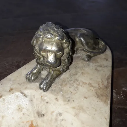 Cinzeiro antigo Leão pedra marmore