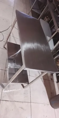 Pias,mesas,coifas,tendal para açougue,corrimão,stantes, prateleira aérea 