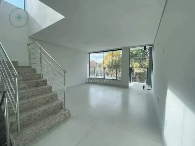 Casa Geminada à venda, 3 quartos, 1 suíte, 4 vagas, Planalto - Belo Horizonte/MG