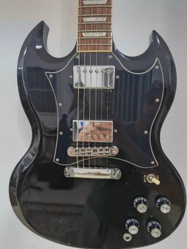 Gibson SG standard ano 2010 made in USA com Case e Tags
