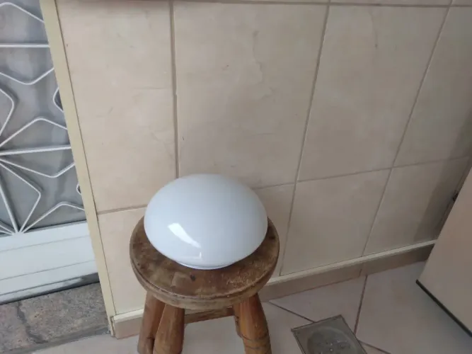 Globo de luz redondo vidro, 23 cm diâmetro sup., 14 cm diâmetro abertura.