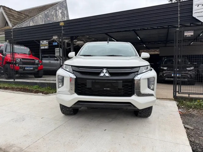 Mitsubishi L200 Triton Sport GLS 2.4 CD Diesel Aut. 2023
