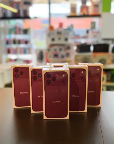 A 18 pro max 128GB (Android)