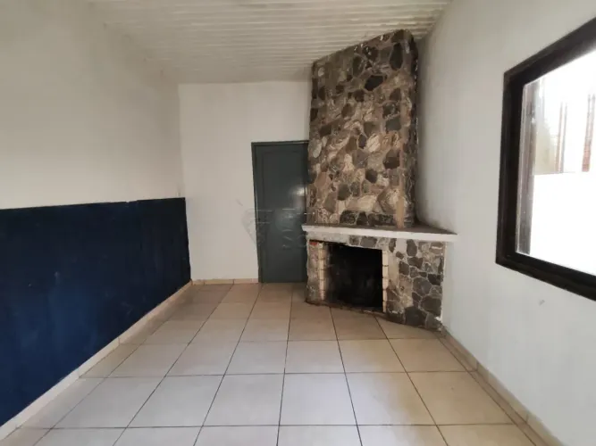 Casa a venda no bairro Fragata, de 5 dormitórios.