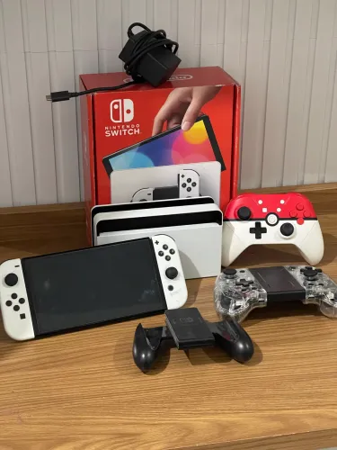 Nintendo Switch OLED 256gb + 3 Controles 