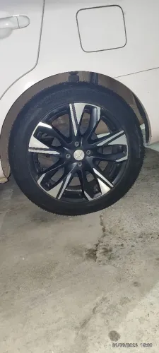 Rodas 17 com pneus novos