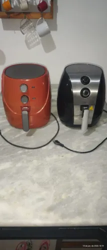 Air frayer 2 uma 110v e outra 220v ambas funcionando bem.