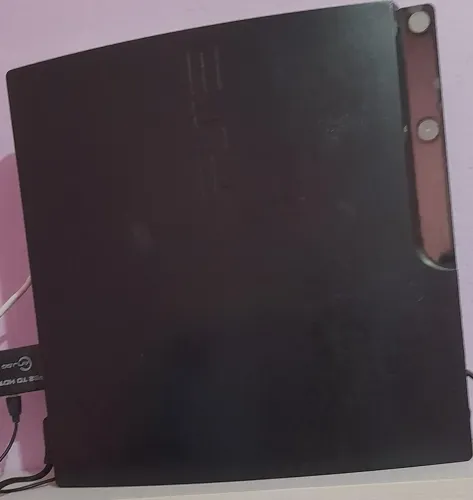 Vendo ps3 desbloqueado com várias lojas grátis pra baixar qualquer jogo