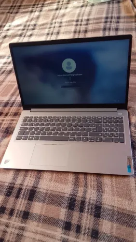 Notebook LENOVO