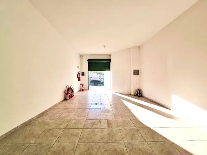 Loja/Salão Comercial para Alugar em Limeira - Vila Cidade Jardim (40 m², 2 Banheiros, Piso