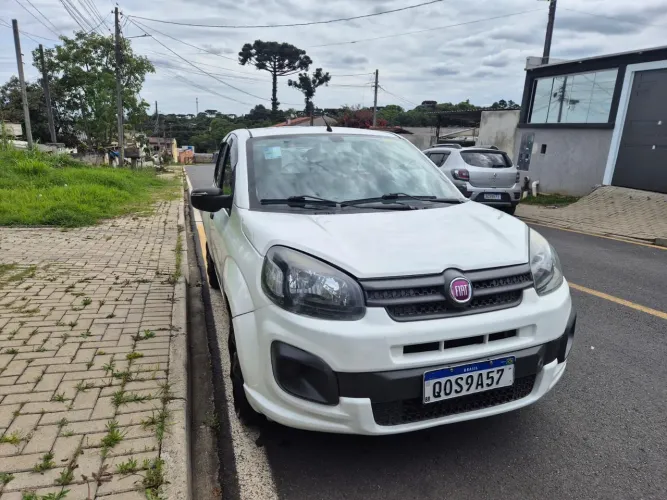 Fiat Uno Attractive 1.0 EVO Fire Flex 8V 5P 2019