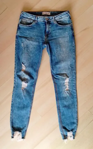 Calça nova levanta bumbum marca Mango, da Espanha