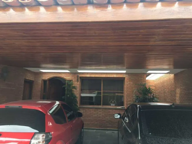 EXCELENTE Casa a venda no Parque continental