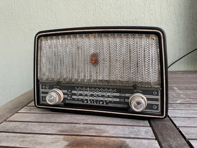 Rádio Vintage Philips BR 246 U - valvulado / 1950