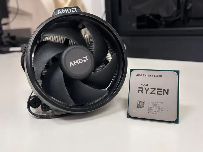Processador AMD Ryzen 5 5600X + Cooler Original AMD