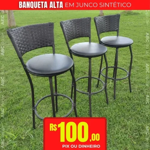 Banqueta Alta Em Junco Sintético