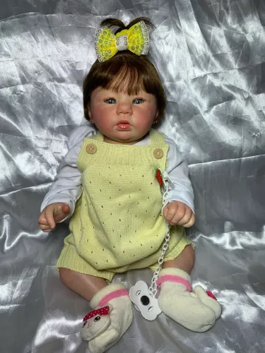 Bebê reborn menina corpo de silicone