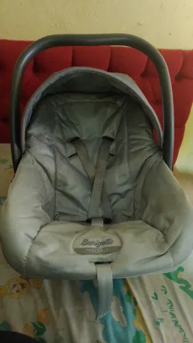 Vendo bebê conforto 