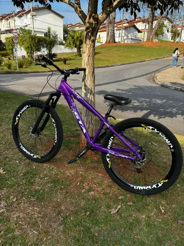 Vendo bike gta aro 26 muito nova