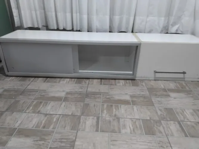 Armário de parede branco ?
