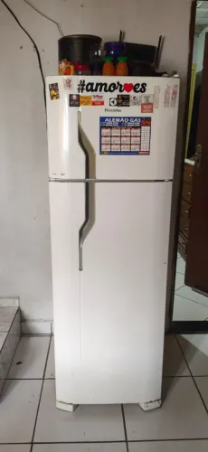 Geladeira Dupex Electrolux 350L