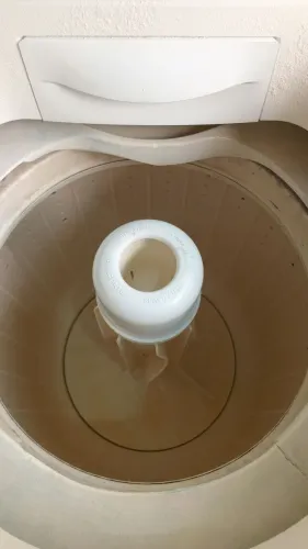 Vendo máquina de lavar 8k +geladeira 300l todos funcionando perfeitamente.