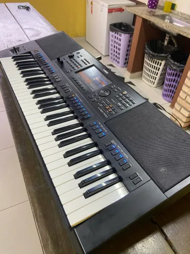 Yamaha PSR SX 700