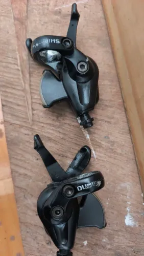 Par de trocadores Shimano 3x8