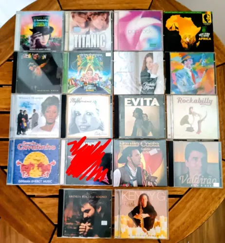 Lote de 17cds variados 