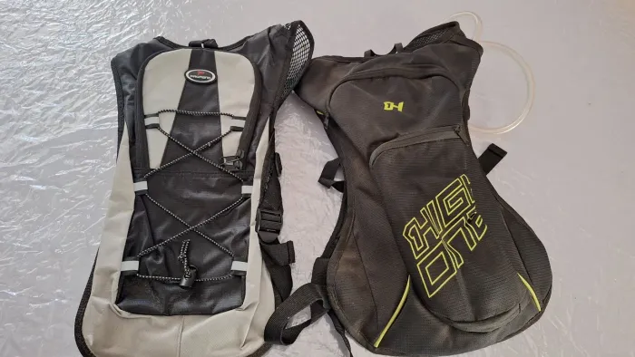 MOCHILA DE HIDRATAÇÃO Vendo as duas 150,00