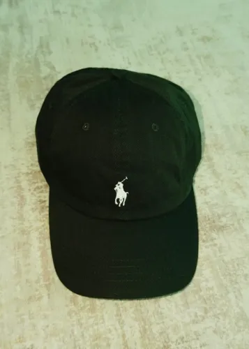 Boné Polo Preto com Bordado Branco
