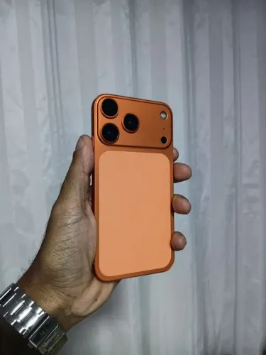 Iphone XR 128gb com carcaça de 17 pro!!