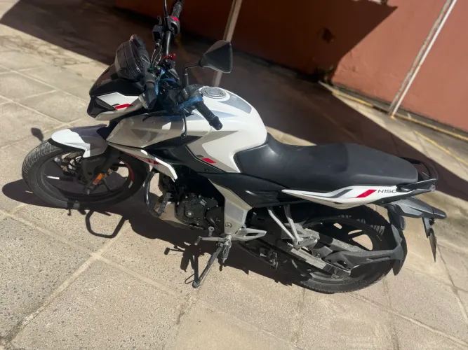 BAJAJ 150 ? SEMINOVA