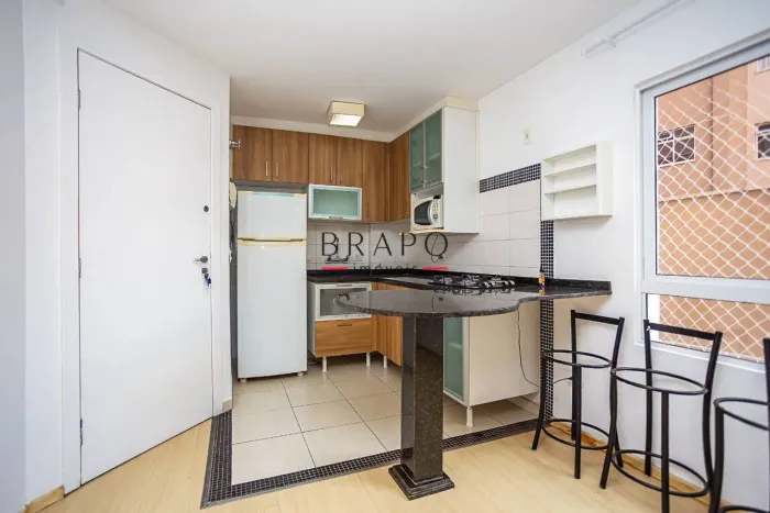 Apartamento com 1 dormitório para alugar, 30 m² por R$ 2.969,01/mês - Alto da Glória - Cur
