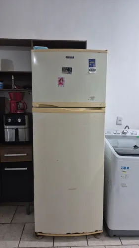 Geladeira 220v