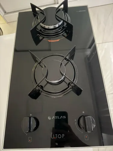 Cooktop 2 Bocas Atlas U Top com Mesa de Vidro Preto Bivolt