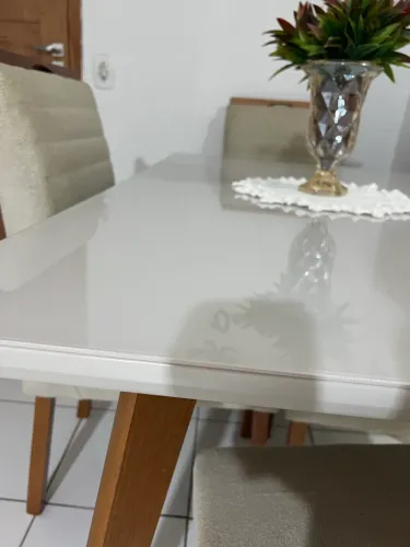 Mesa pouco tempo de uso