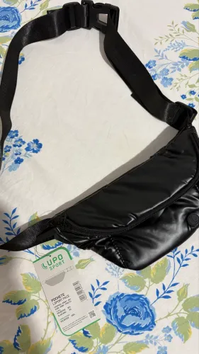 Pochete Lupo na etiqueta