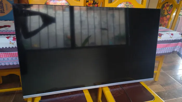 Tv Smart AOC com defeito na tela