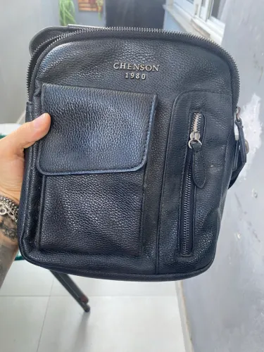 Bolsa crossbody chenson preta média