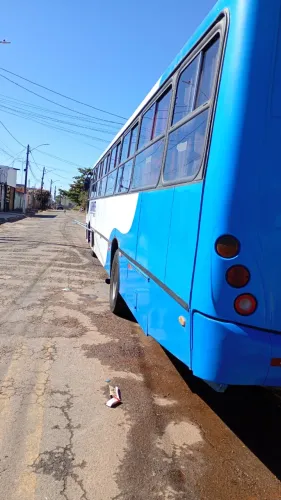 Ônibus semi-urbano