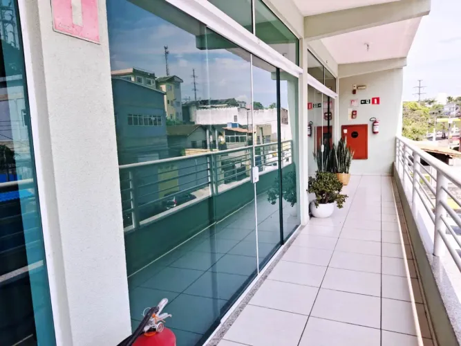 Sala Com - 40 m² - c/ ar - 250m da Raposo - Pq São George -- km 25 Cotia/SP