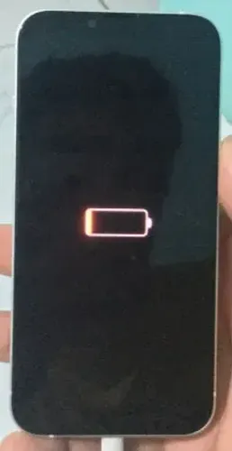 iPhone 13 128GB - Todo Original (Nunca Aberto) BATERIA 74% Tudo funcionando.