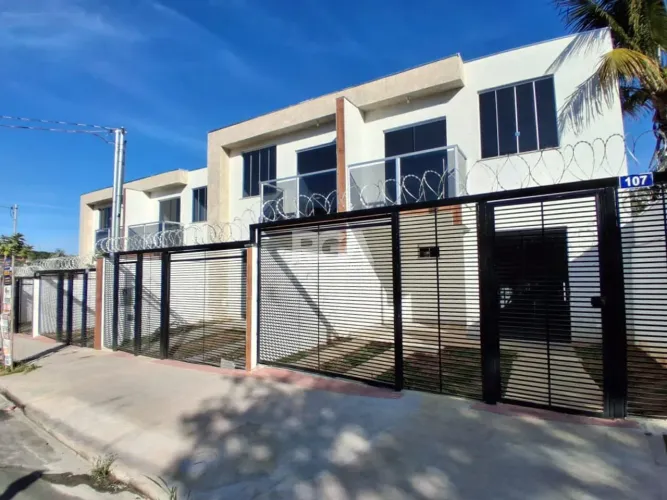 CASA GEMINADA COM 3 QUARTOS (1 SUÍTE) E 1 VAGA  LETÍCIA