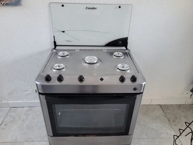 Fogão de 5 bocas a gaz e eletrico