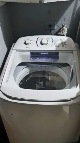 Máquina de lavar Eletrolux 14kg